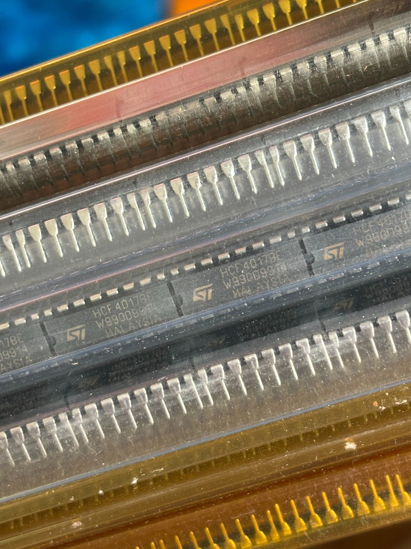 hcf4017be 同cd4017be st原装库存正品