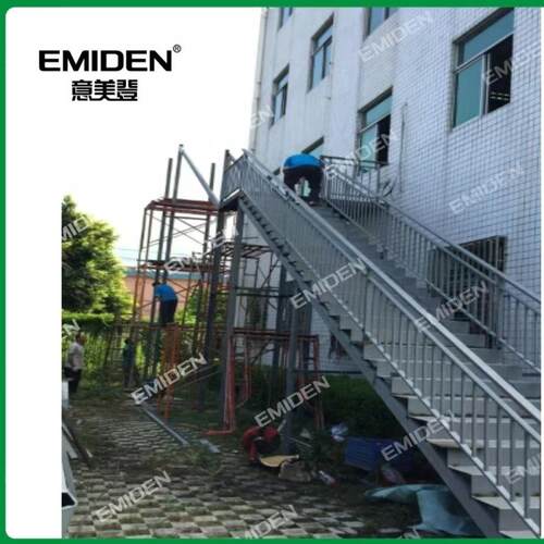 厂房室外钢结构消防楼梯/户外铁梯/深圳消防梯/逃生楼梯