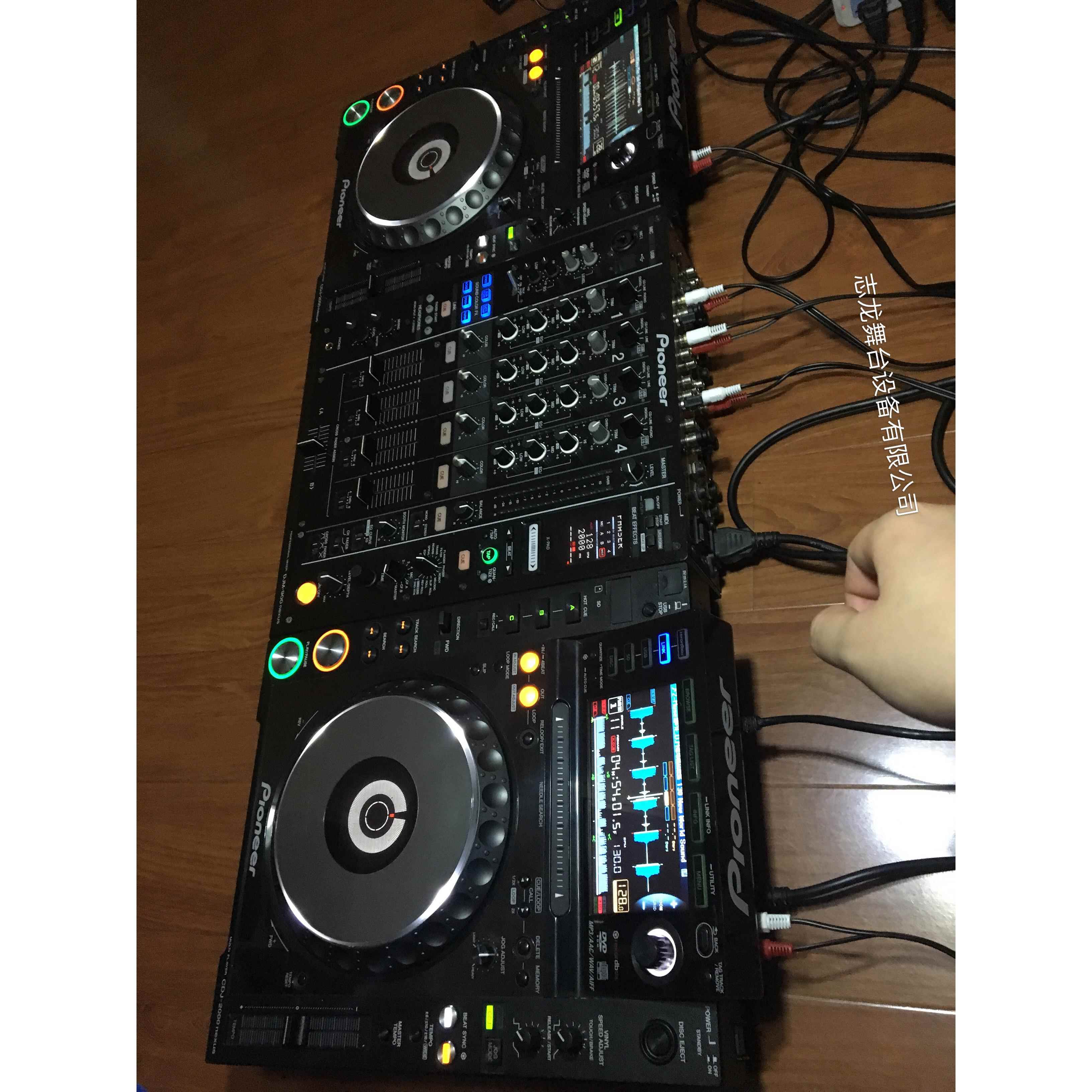 先锋CDJ2000nexus+DJM900nexus打碟机一套，先锋2000二代+djm900