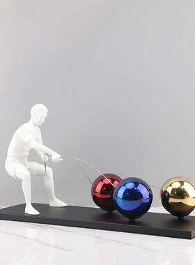 北欧创雕1091意属拉球人物金塑摆件客厅玄关书房酒房店样板家居装
