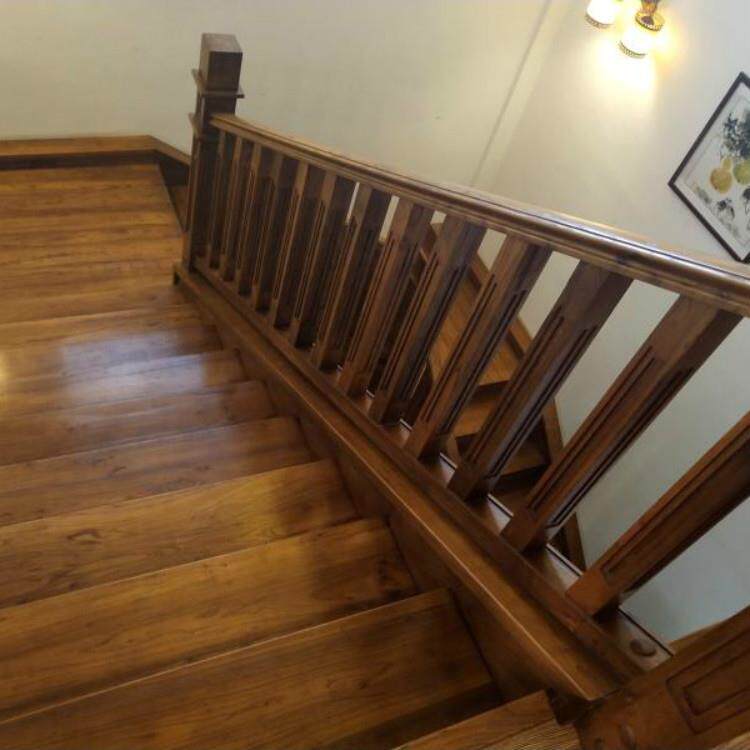 老榆木家具榆木吧台桌面旧门板风化老门板民宿老榆木阶梯板