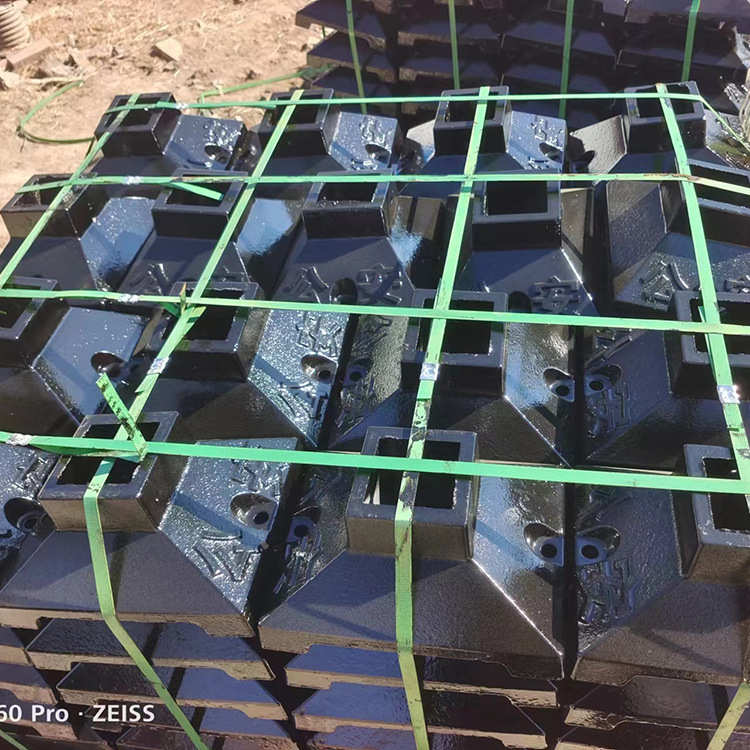 定制护栏底座 铸铁墩护栏底座 道路护栏立柱底座 铸铁隔离墩