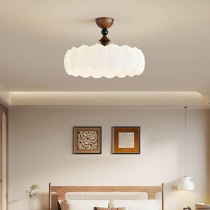 主卧室灯中古风2025新款书房吸顶灯网红树叶全光谱护眼儿童房间灯