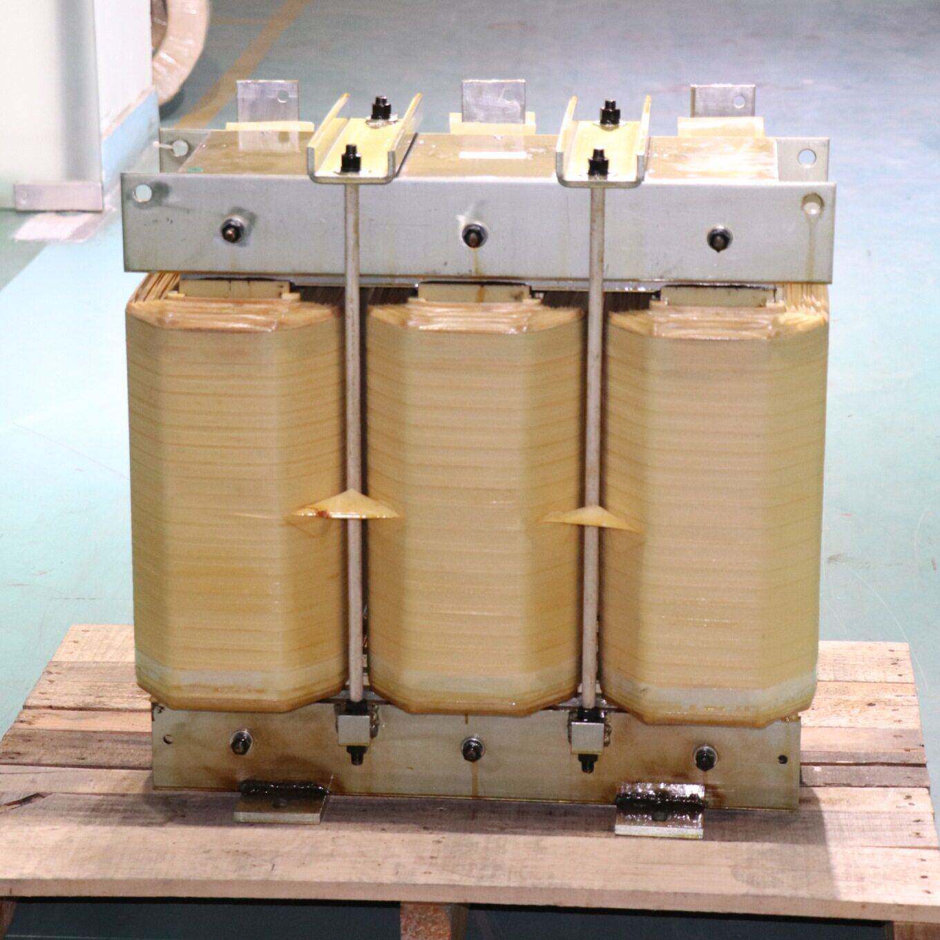 深圳厂家直销各种三相交流电抗器380V1050100A150A200A300A