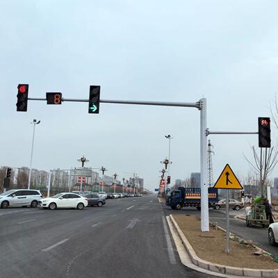 红绿灯杆交通信号灯杆道路交通警示十字路口