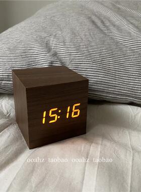 ooahz 早睡早起~木质桌面声控时钟 ins桌面摆件适合送朋友的闹钟