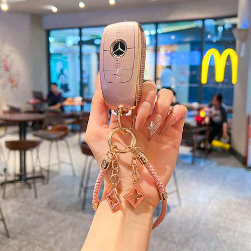 适用奔驰e300l钥匙套高级c260lc200l壳扣glb22包gla180车glc女gle