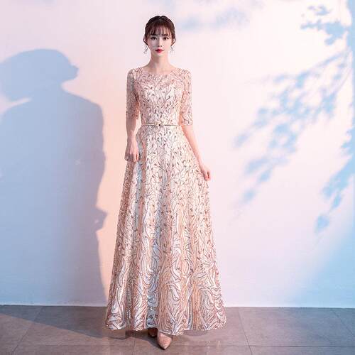 合唱团表演服装女士晚礼服2025新宴会优雅长主人香槟色显瘦Look