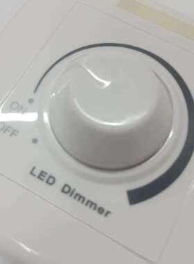 LED调光开关200W600W后沿切相可控硅调光器400W800W红外遥控开关