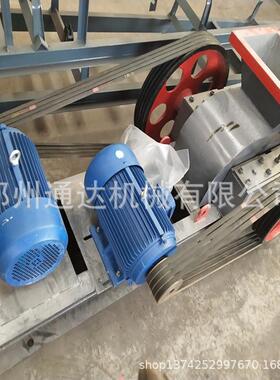 小型250*400对辊破碎机辊式制砂机双辊粉碎机价格