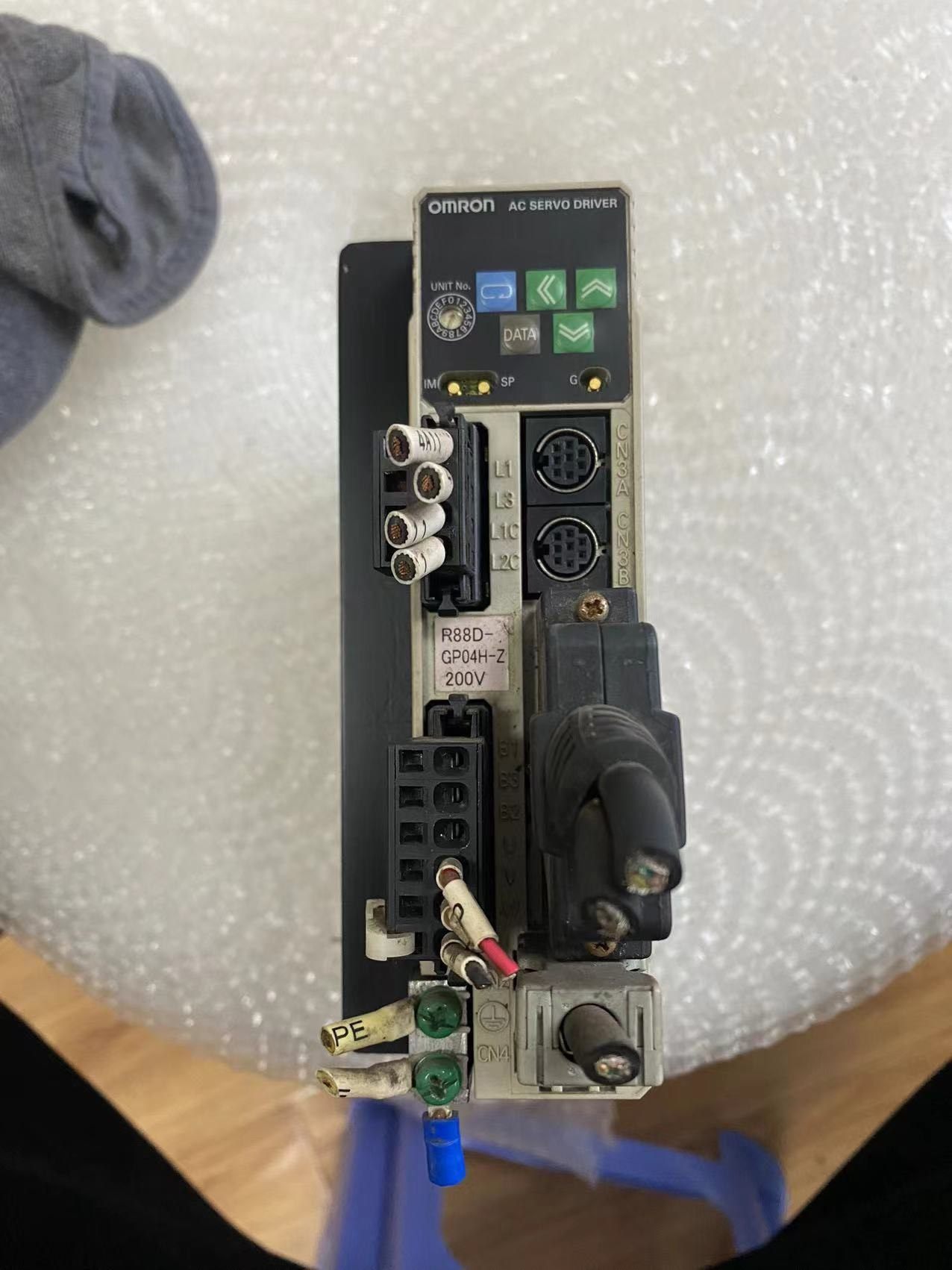 R88D-GP04H-Z二手拆机欧姆龙驱动器 400W实物图