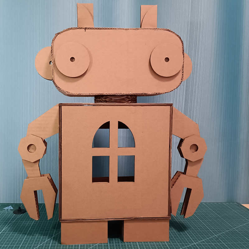 纸板废物利用手工制作DIY机器人幼儿园亲子玩教具材料包益智早教