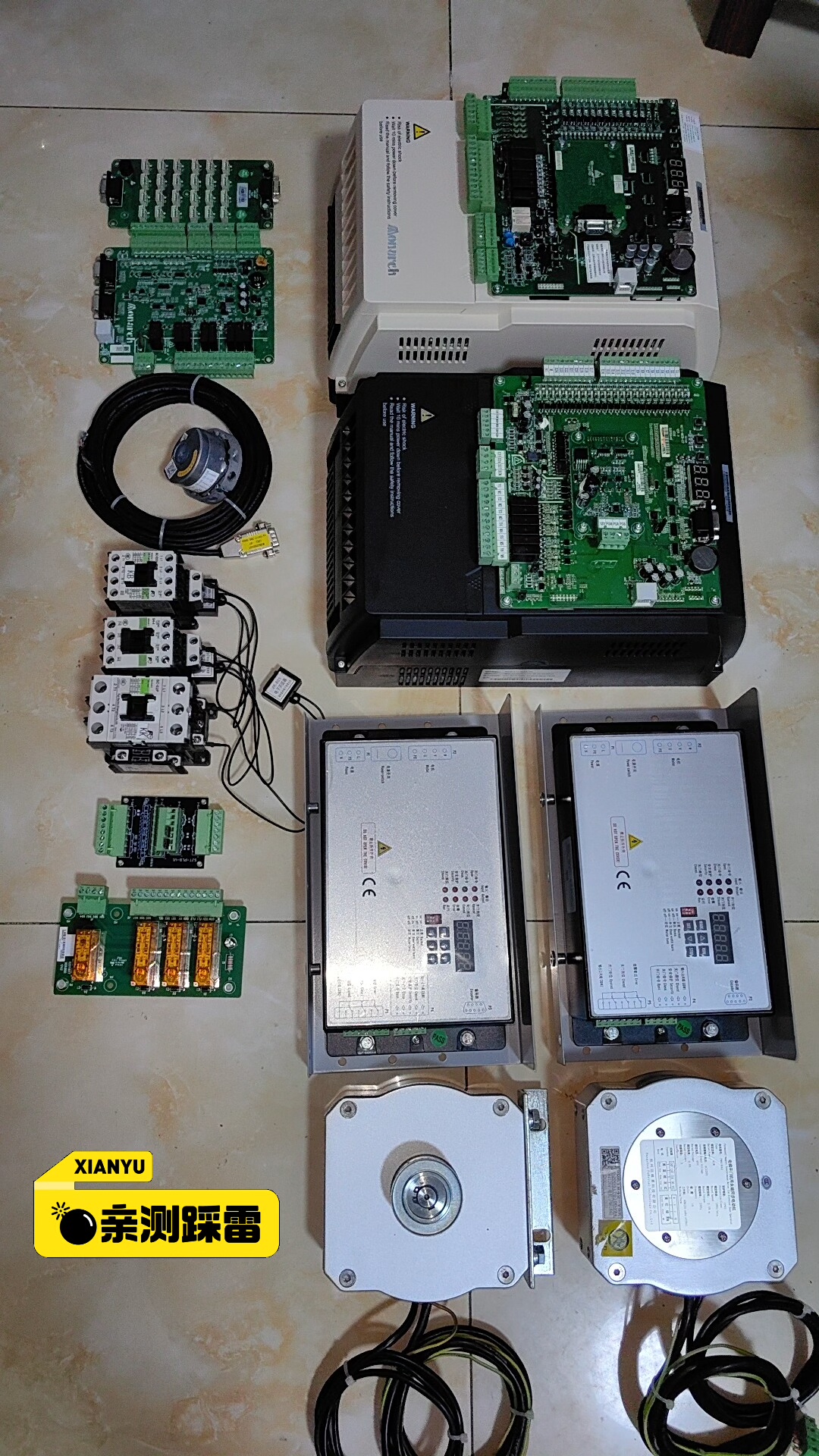 电梯拆机件功能正常使用中，厂房拆迁带回全套系统，能单独出具体