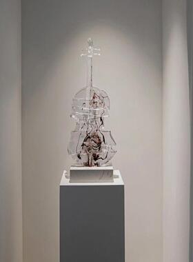 简约小提琴雕塑摆件落地艺术品酒店会所音乐餐吧样板房现代装饰品