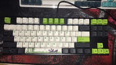 varmilo阿米洛熊猫机械cherry键盘怎么样？被忽然给好评后，发现后悔了？