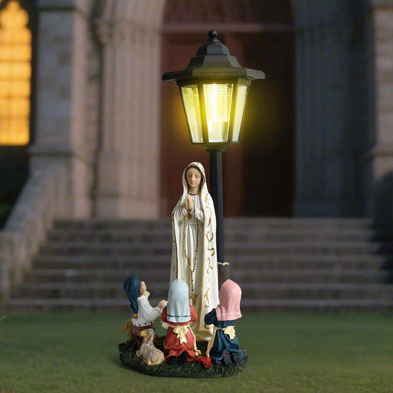 跨境祷告人物雕像太阳能户外灯庭院花园树脂雕塑灯摆件节日装饰灯