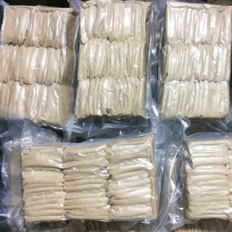 。贵州特产毕节大方六龙手撕豆腐烙锅臭豆腐烧烤碱豆干特色小吃包