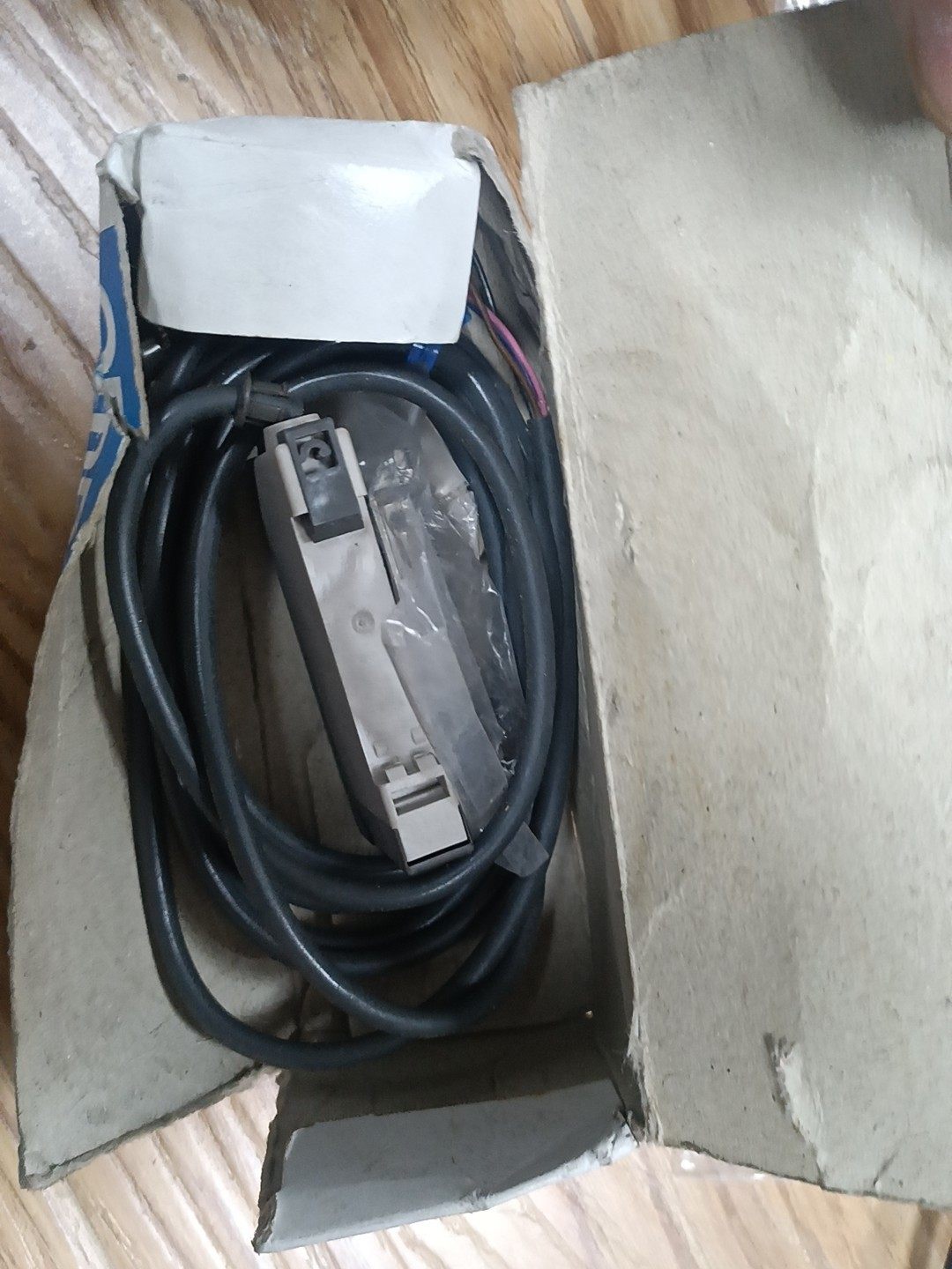 全新omron光纤放大器E3X-NT51,