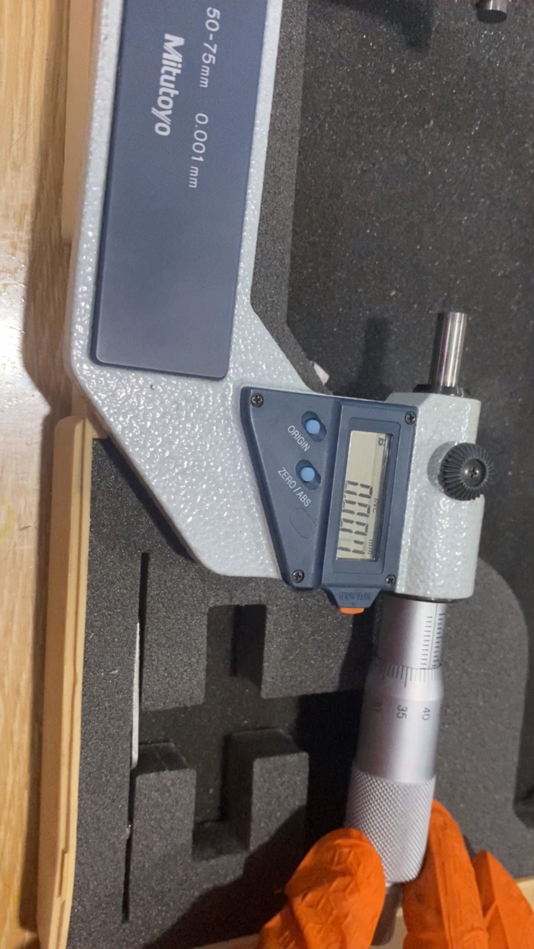 三丰数显外径千分尺50-75mm 50-75mm，功能正常