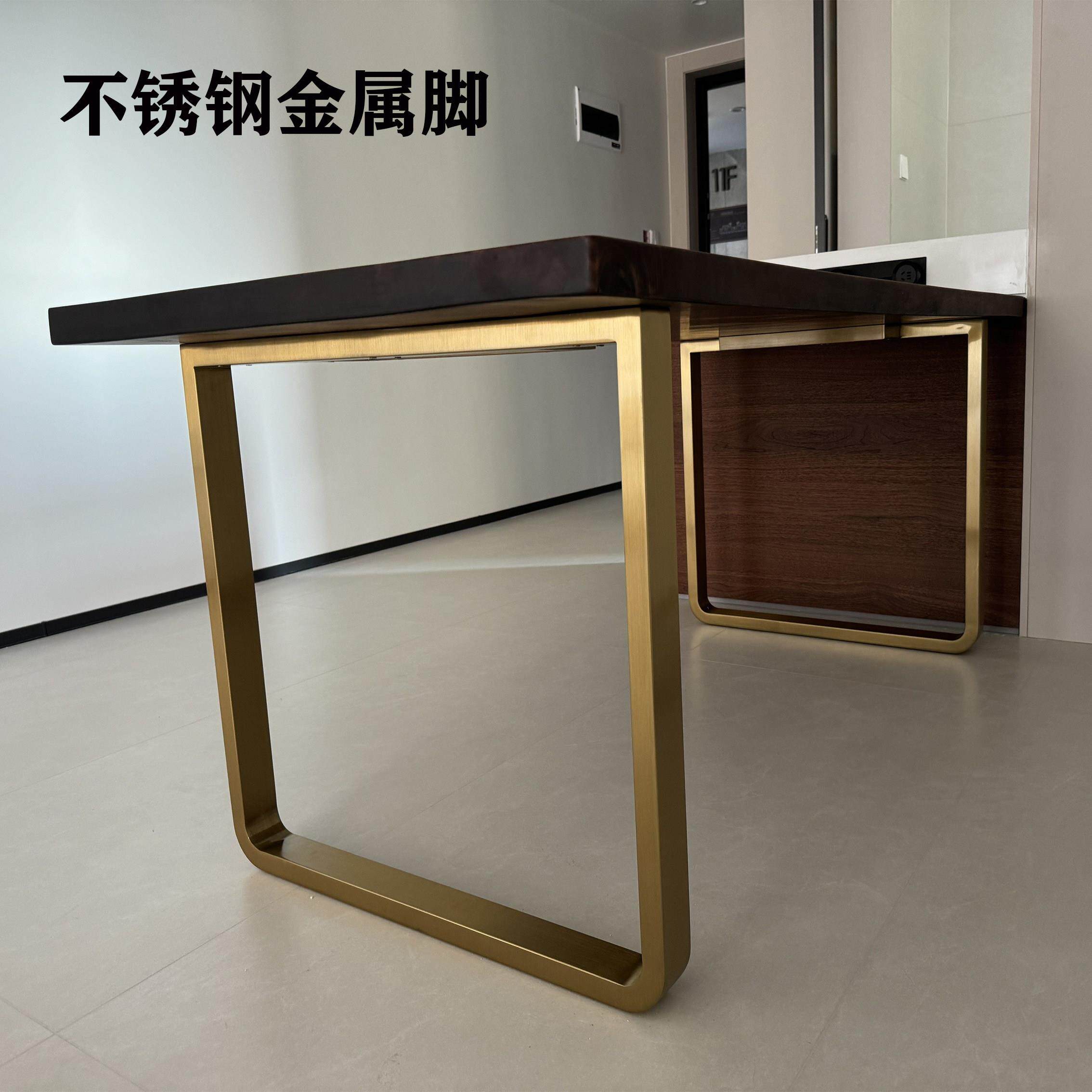 轻奢风不锈钢桌脚支架 湖北制磨砂黑岛台桌腿 可客制尺寸吧台桌脚