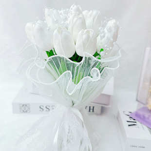 西式婚礼手捧花新娘高级感花白色婚礼拍照韩式领证装饰郁金香