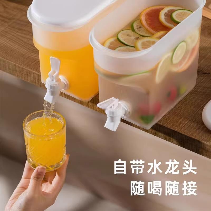 自带龙头冷水壶现代简约 泡柠檬水水果饮料壶可放冰箱家用塑料桶