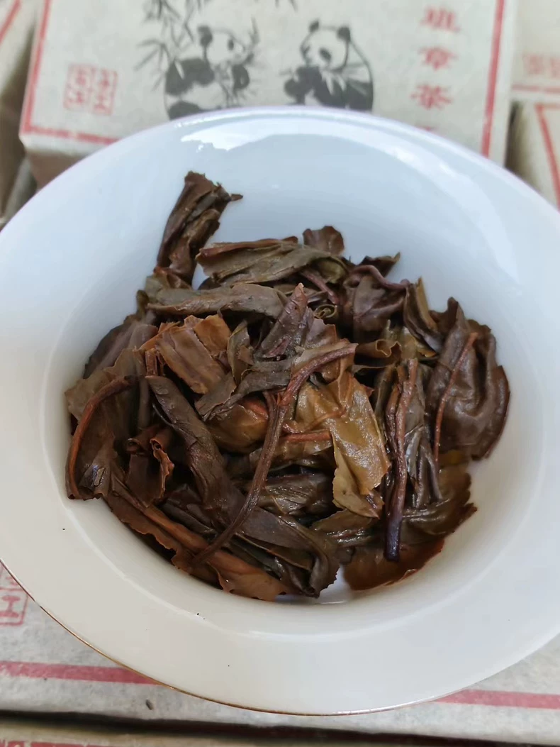 2006年班章熊貓生態磚普洱茶生茶250克/磚 普洱茶 BUASHOP普洱老茶