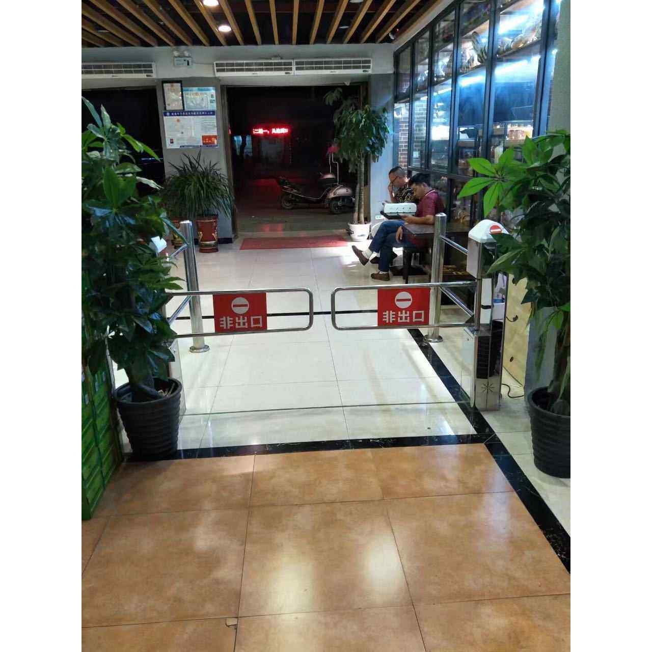 便利店出入口单向红外感应感应摆闸门_超市圆柱摆闸