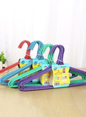 家浸塑加粗加长成人衣架家卖XVG用晾衣撑服衣架子地摊厂热衣架