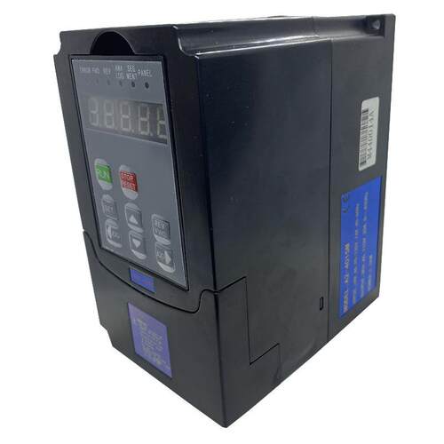 A2-4015M单相交流95-135V转三相110v变频器电机风机水泵1.5kw调速