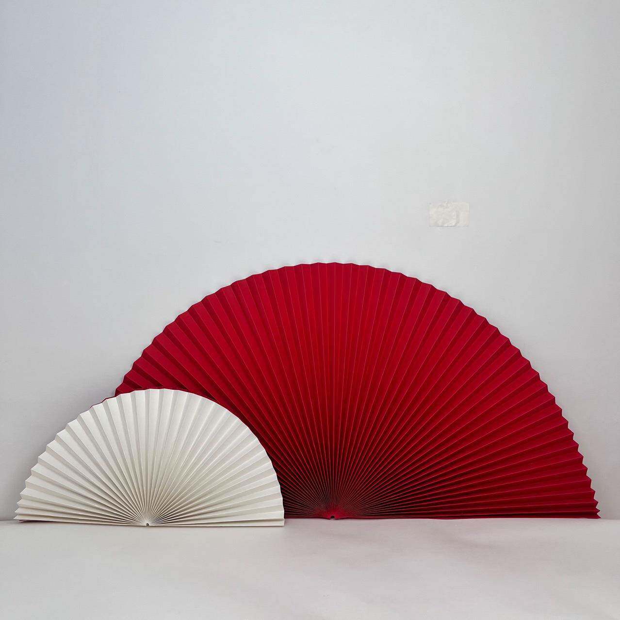 订婚背景布置装饰折叠纸扇婚庆折扇新中式结婚工艺纸红色折纸摆件