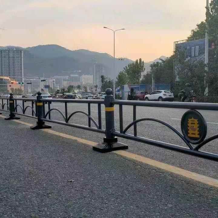 道路护栏栅栏别墅围墙小区工厂