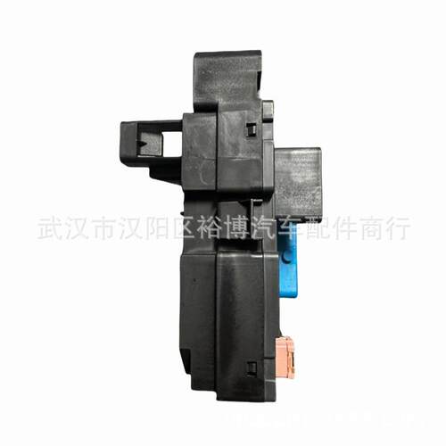 9807428080 6500JP 适用标致2008 301 307 雪铁龙C4 DS4 保险丝盒