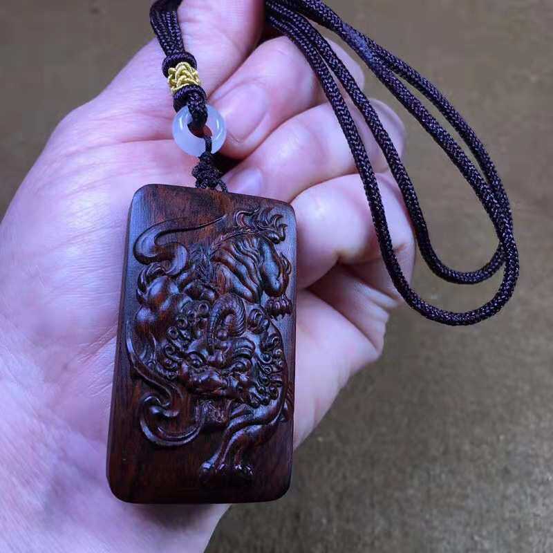 海南黄花梨貔貅手把件老料高密海黄挂件 红木木雕送礼吊坠挂饰