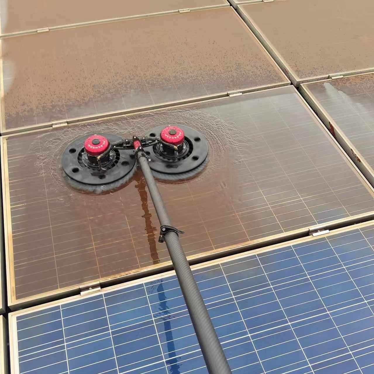 太阳能光伏板清洗机器人发电板清洁设备刷电动工具双头锂电版洗车