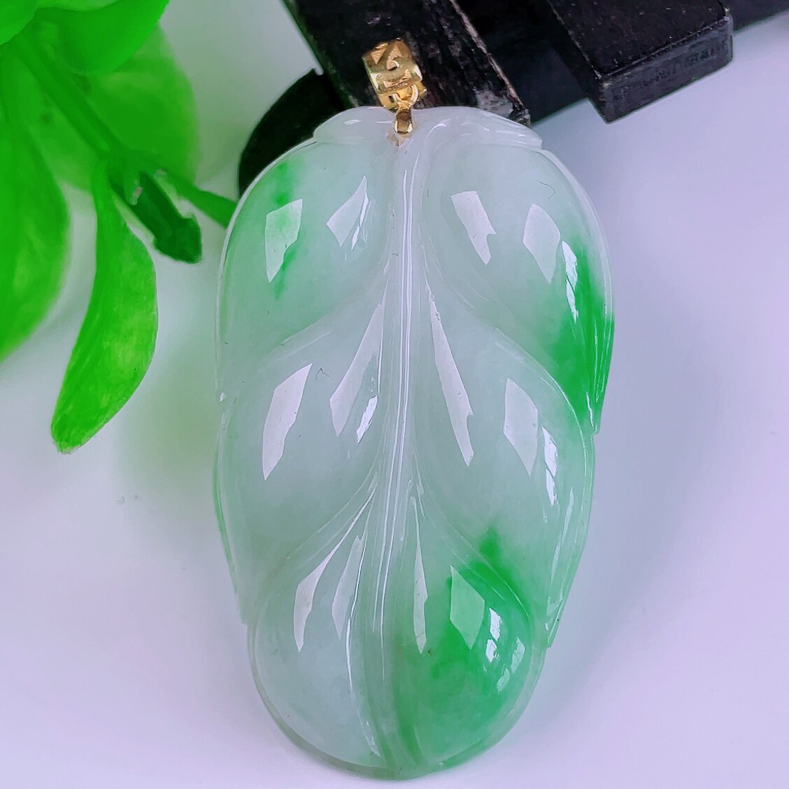 缅甸天然翡翠正品18k金扣头冰颈饰