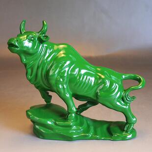 绿色木雕刻牛摆件店铺运势如虹十二生肖木牛办公桌面装饰开业送礼