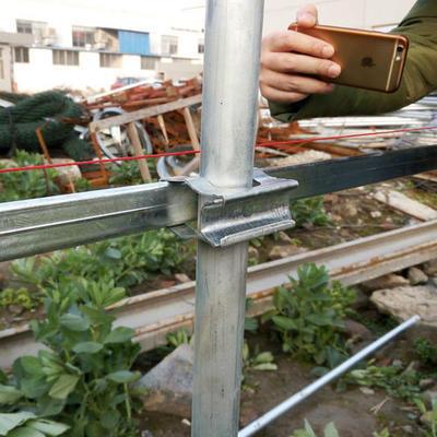 防风卡槽蔬菜温室大棚配件热镀锌钢管骨架固定卡扣 固定器三合一图片