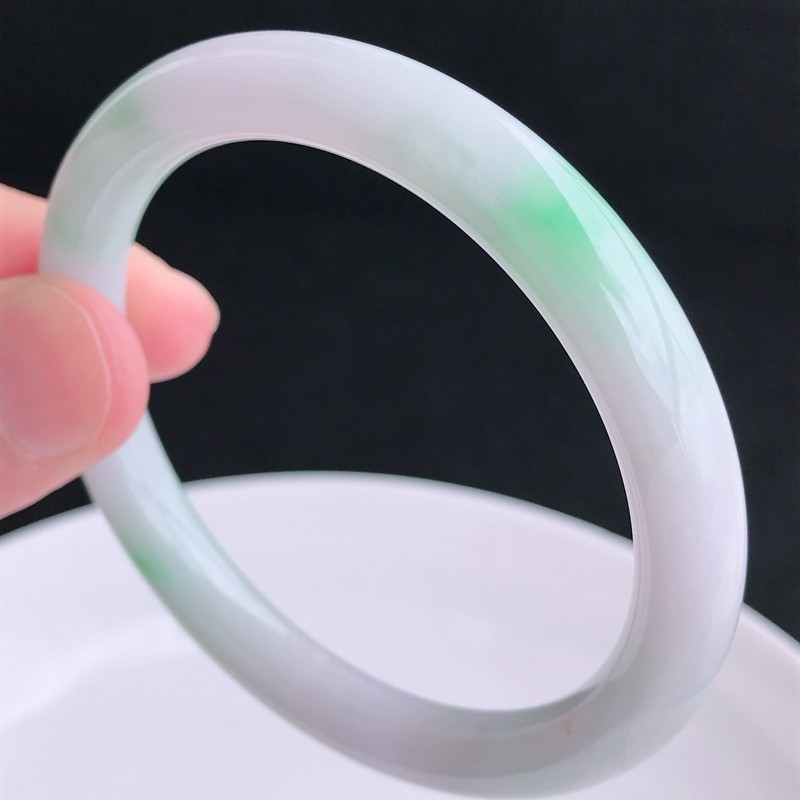 56圈口圆条飘绿翡翠手镯子玉手环缅甸A货美人镯子 34.19g,珠宝/钻石/翡翠,手镯,淘宝优惠券,粉丝福利购,淘宝优惠卷