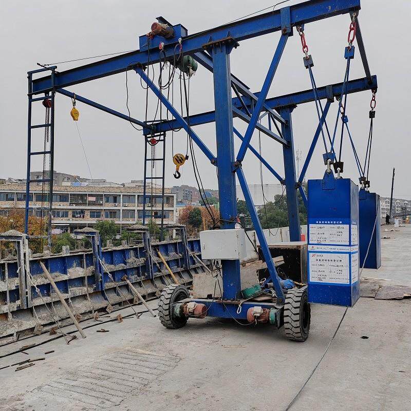 桥梁防墙模撞板安装台车外侧施排工桥梁台水管施工车高IYD空座椅