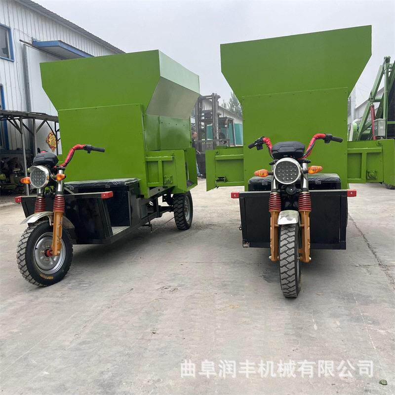 绞草GTG龙式动双侧动撒电料车牛羊自饲投草机畜牧养殖饲养喂料机