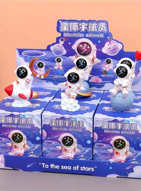 宇航桌员手072-71办盲创意太空人家居面日装饰树脂小摆件盒男生生