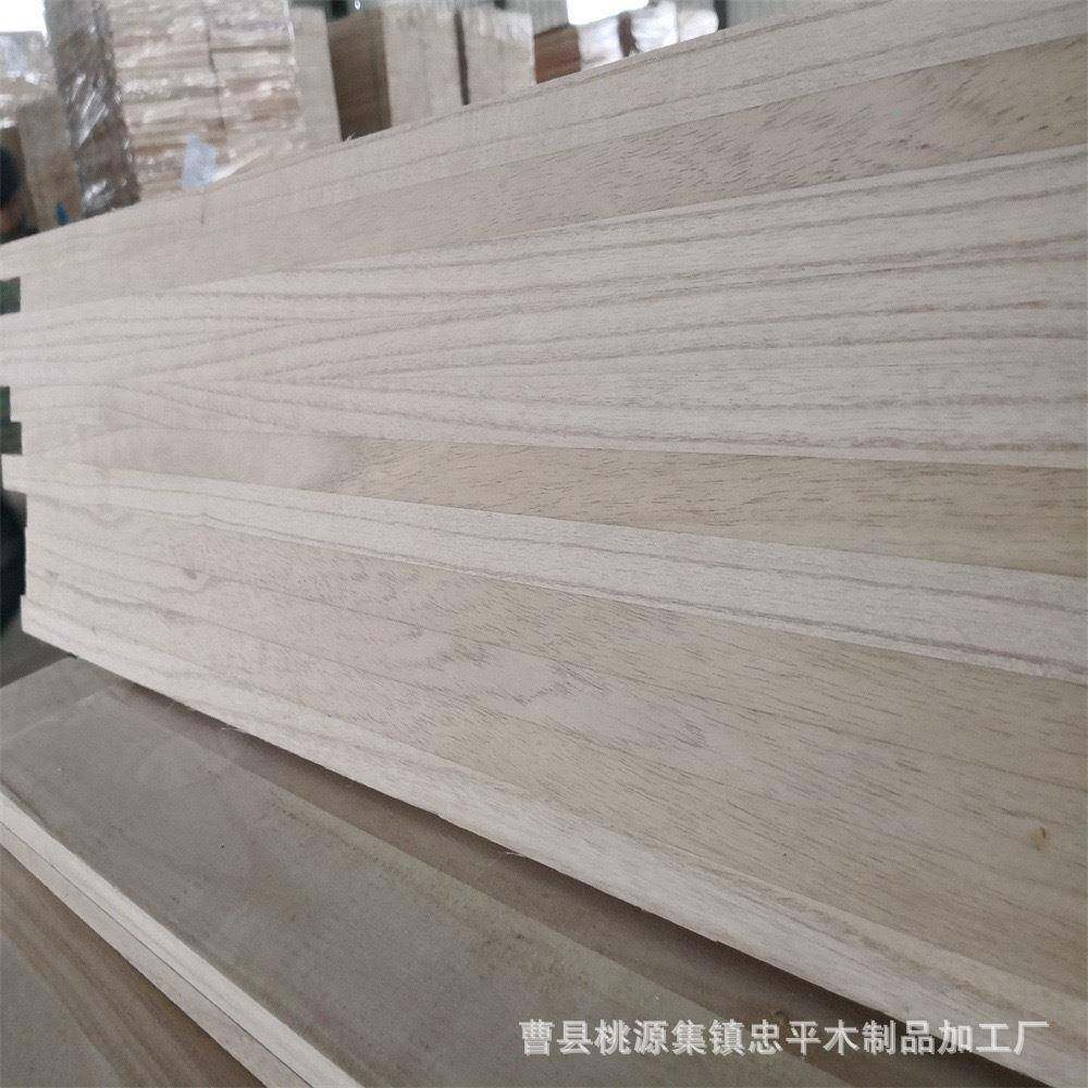 长期供应杨木烘干板材杨木衣柜板材有大量现货杨木板材