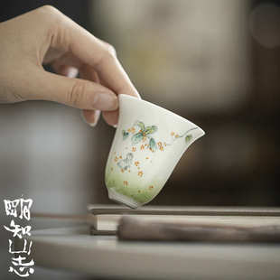 明知山志 小苍翠文人品茗杯 墨染手绘玉兔茶杯 家用陶瓷喝茶单杯