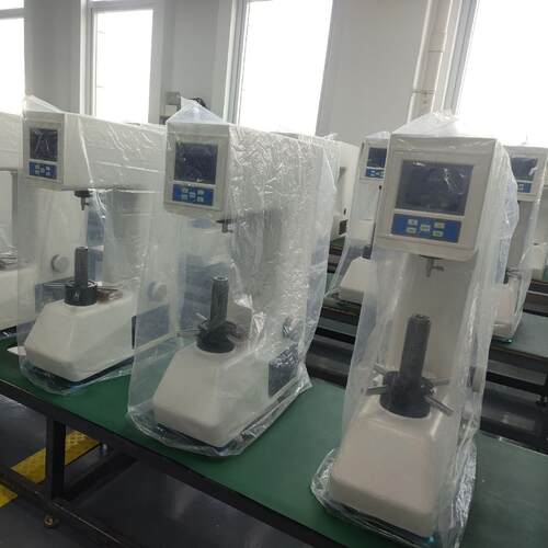YHY600数显洛氏硬度计LCD塑料金属钢件铝合金铜轴承钢表面硬度计