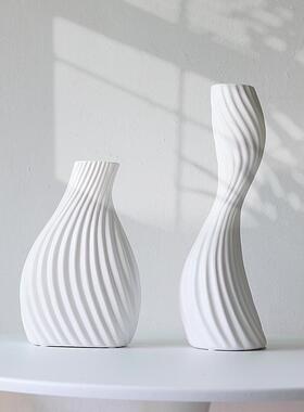 白色陶瓷花瓶摆件客厅插花吊钟水培绿植感奶油风电视柜装饰品