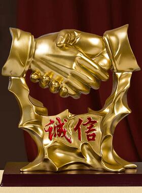 办公桌精致摆件诚信书柜创意装饰店面公司开 业礼品免费刻公司名