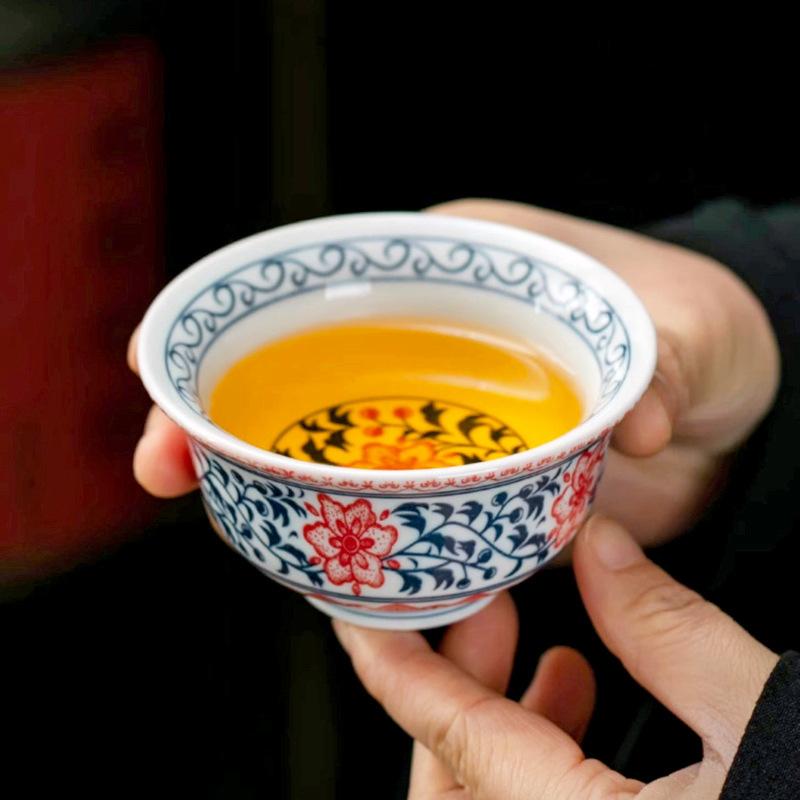 功夫茶仿古缠枝青花手绘主人茶杯