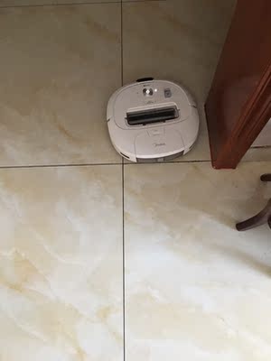 重磅反馈美的扫地机器人怎么样?听说有人彻底后悔了!【用户吐槽】