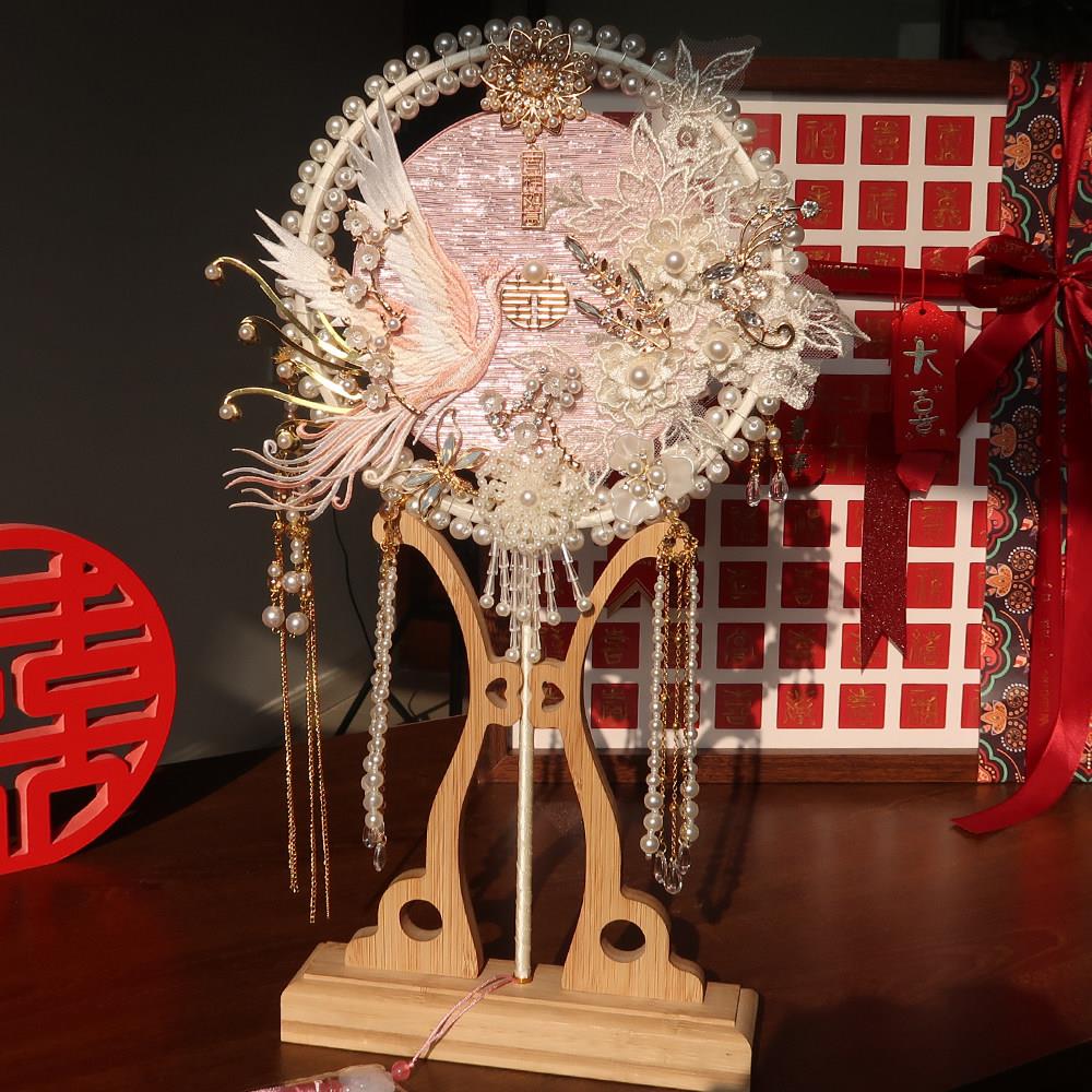 新娘结婚礼团扇手捧花扇重手工古风金色喜扇中式龙凤挂出嫁遮面扇